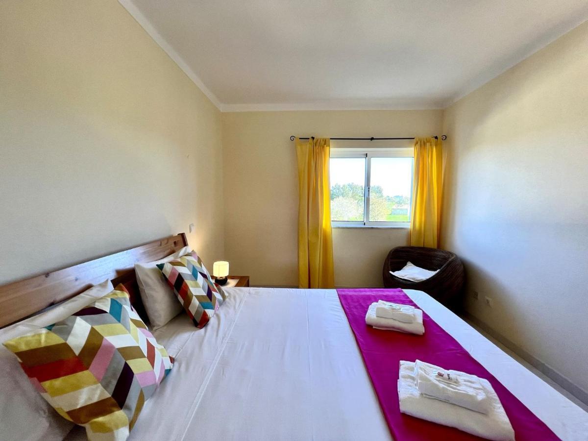 Alvor Paradise With Pool By Homing Bagian luar foto