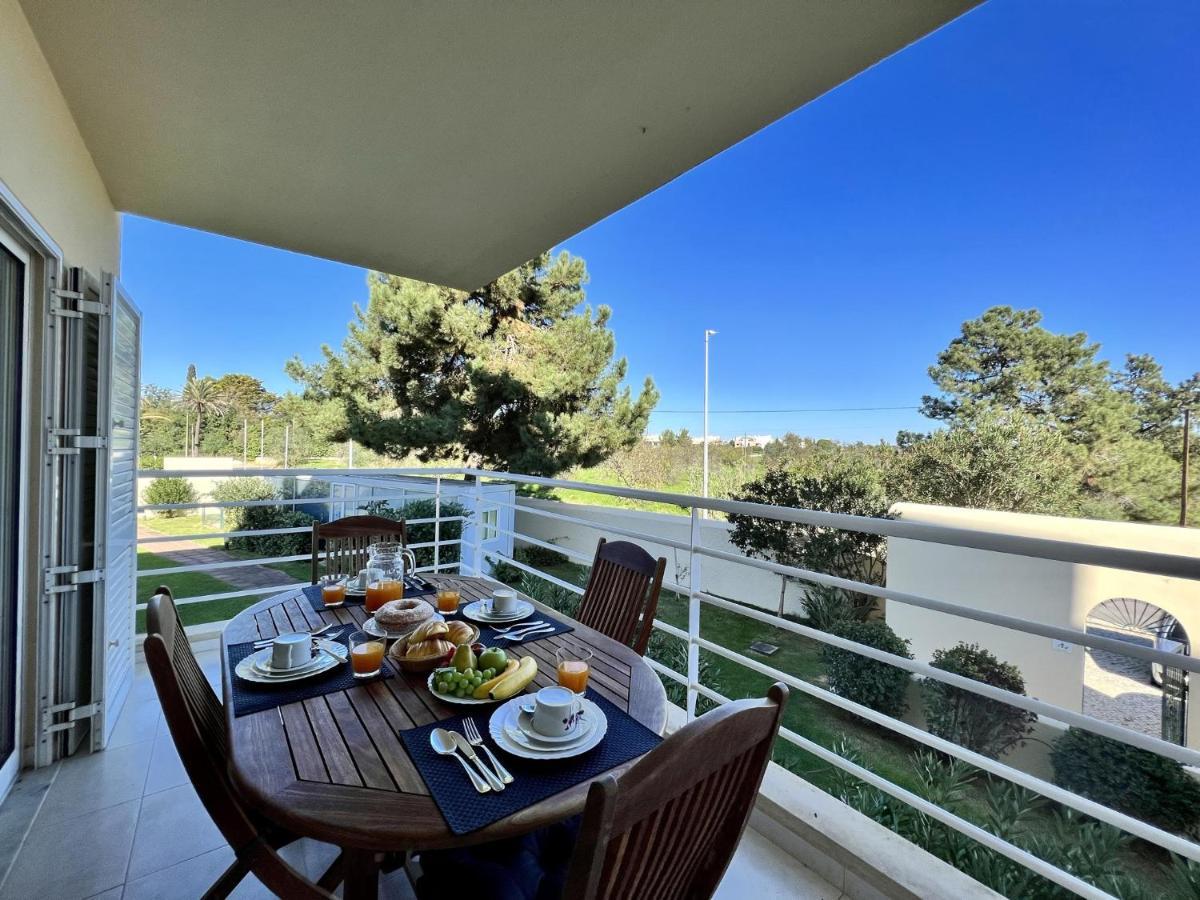 Alvor Paradise With Pool By Homing Bagian luar foto